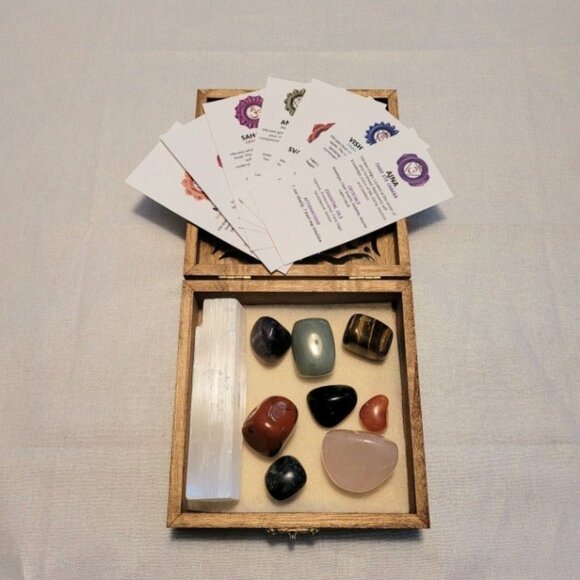 Reiki Chakra Crystal Boxed Gift Set 2 - Align, Relax, and Energize Your Practice - Picture 2 of 4